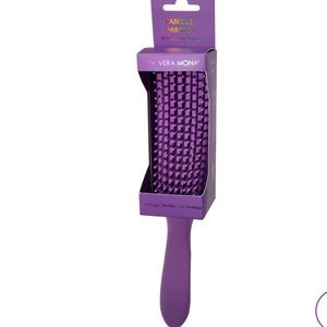 TANGLE MAGIC Detangling Brush by Vera Mona
